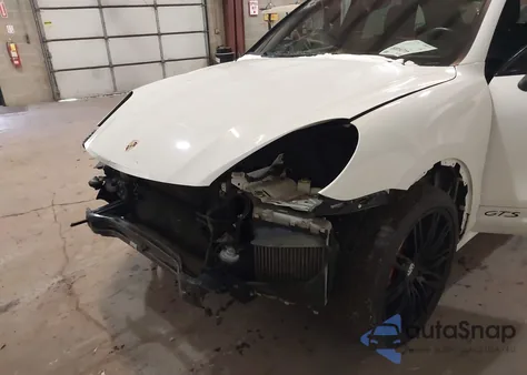 2016 Porsche Cayenne Gts z USA, uszkodzony, nr VIN WP1AD2A20GLA75521